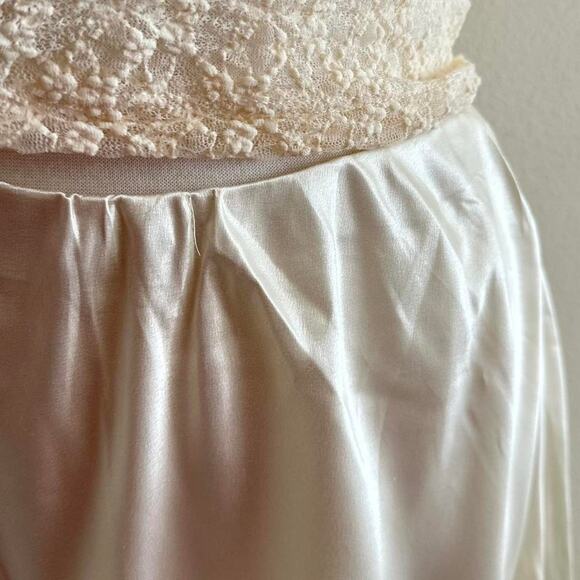 handmade ivory satin midi skirt - Picture 2 of 9